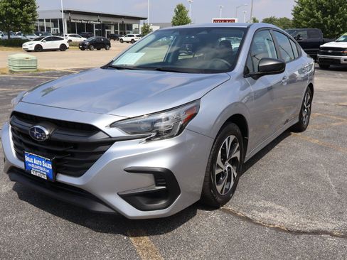 Used 2023 Subaru Legacy AWD/4WD image 3