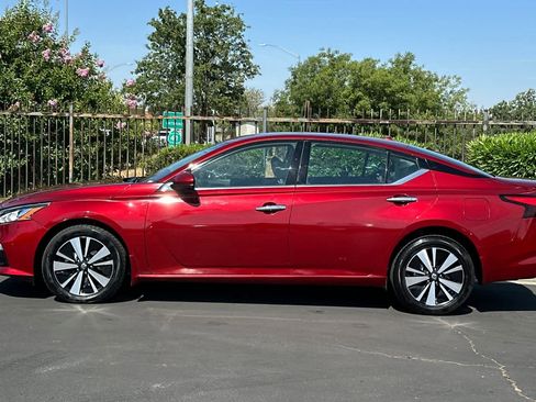 Used 2022 Nissan Altima 2.5 SL image 6