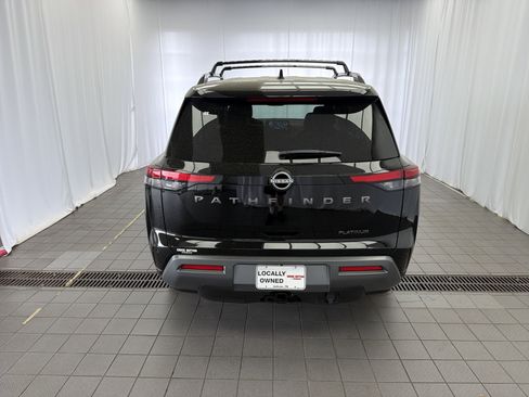 New 2026 Nissan Pathfinder Platinum FWD image 6