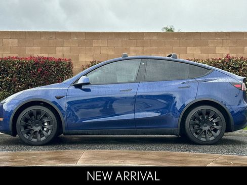 Used 2021 Tesla Model Y Long Range image 7