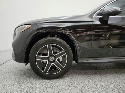 Certified 2024 Mercedes-Benz GLC 300 image 27