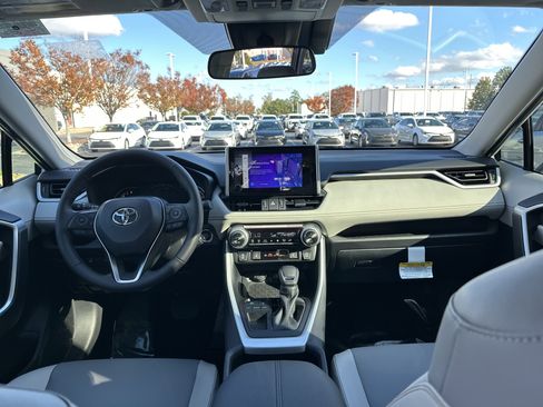 Used 2025 Toyota RAV4 XLE Premium image 29