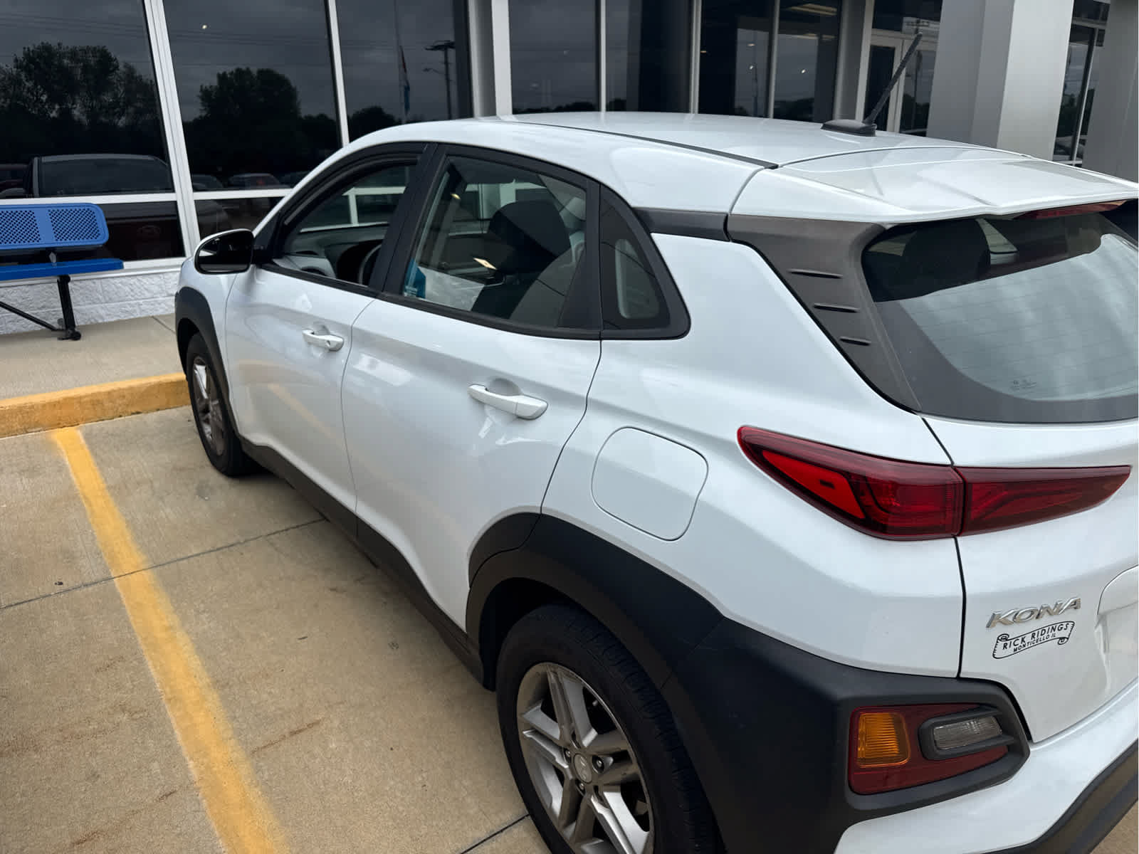 Used 2019 Hyundai Kona SE FWD image 2