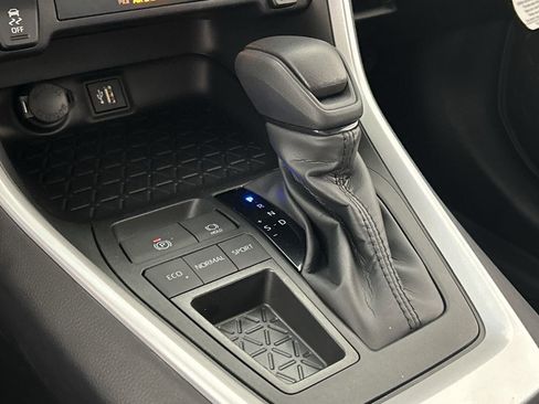 New 2025 Toyota RAV4 XLE image 15