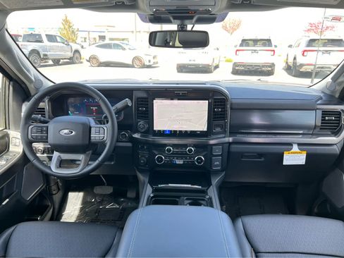 New 2026 Ford F250 Lariat w/ Black Appearance Package image 25