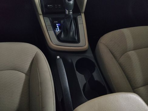 Used 2020 Hyundai Elantra Value Edition FWD image 26
