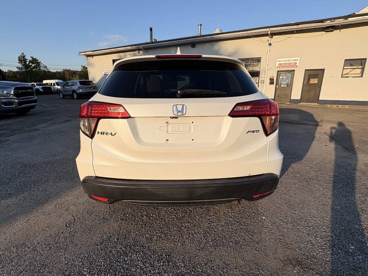 Used 2016 Honda HR-V EX image 8
