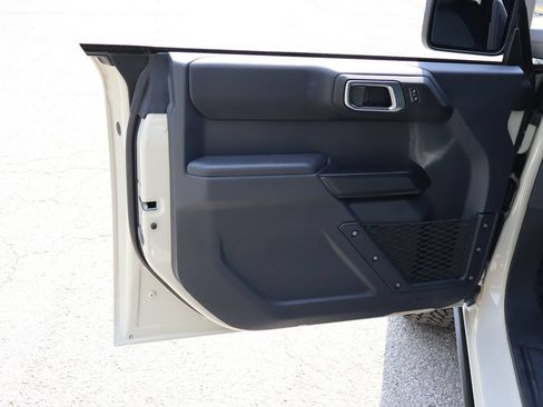 Used 2025 Ford Bronco Badlands AWD/4WD image 17