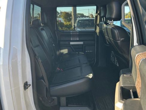Used 2017 Ford F250 Lariat w/ Chrome Package image 12