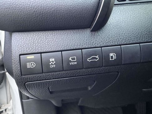 Used 2018 Toyota Camry XLE image 20