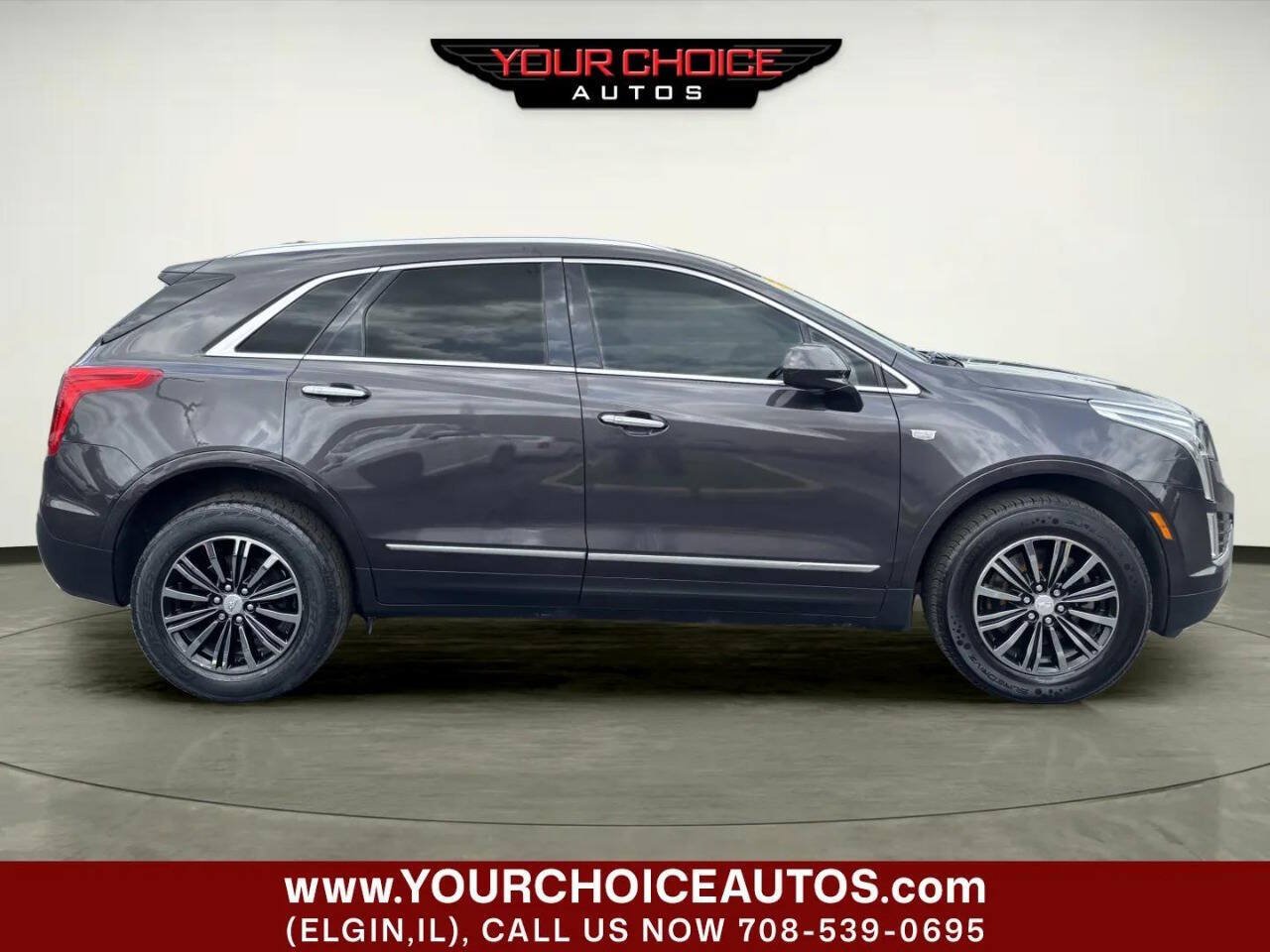 Used 2018 Cadillac XT5 Luxury w/ Driver Awareness Package FWD image 9