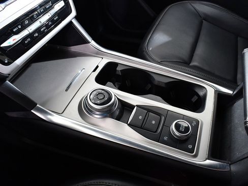 Used 2023 Ford Explorer XLT w/ Equipment Group 202A image 31