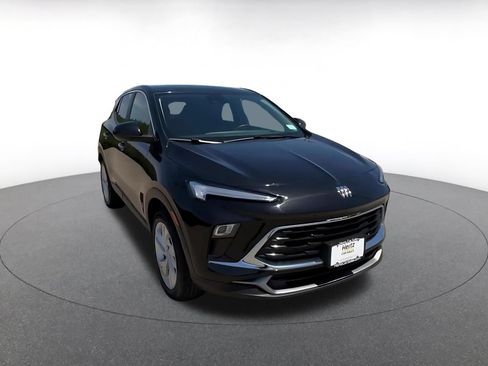 Used 2025 Buick Encore GX Preferred FWD image 3