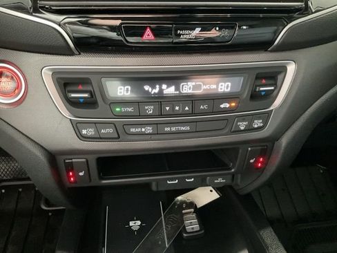 Certified 2025 Honda Ridgeline RTL image 16