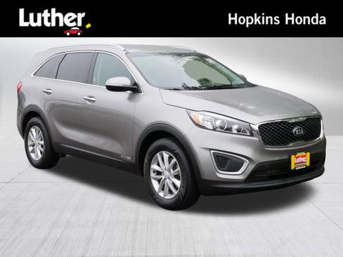 Used 2018 Kia Sorento LX AWD/4WD image 1