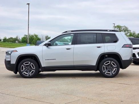 New 2026 Jeep Cherokee Laredo AWD/4WD image 5