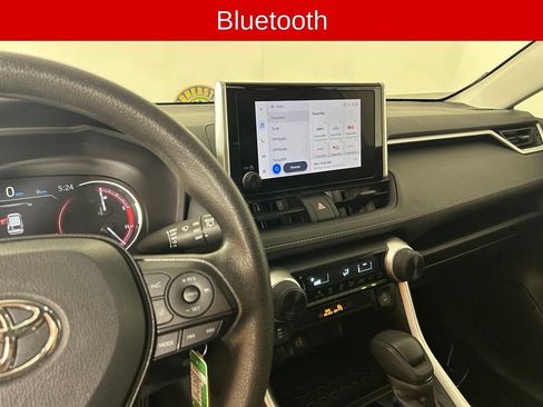 Used 2025 Toyota RAV4 LE AWD/4WD image 3