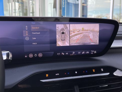 Used 2025 Buick Enclave Avenir image 34