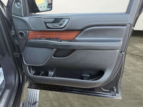 Used 2020 Lincoln Navigator L Reserve AWD/4WD image 29