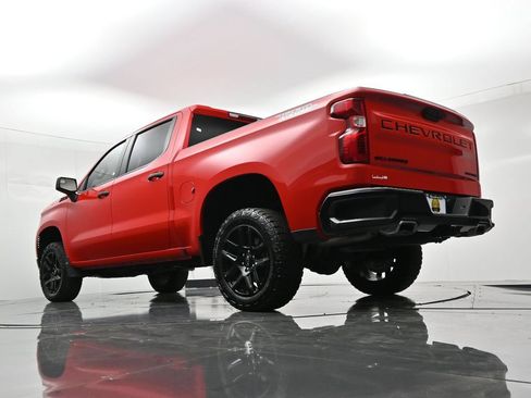 Used 2024 Chevrolet Silverado 1500 Custom Trail Boss w/ LPO, Dark Essentials Package AWD/4WD image 19