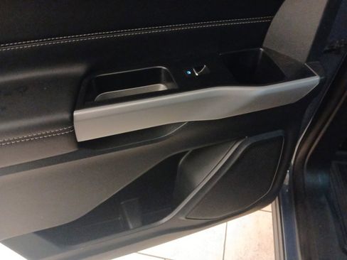 Used 2021 Ford Explorer XLT w/ Equipment Group 202A image 29