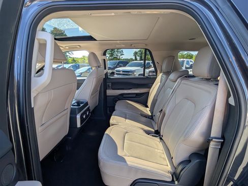 Used 2024 Ford Expedition Max Limited image 15