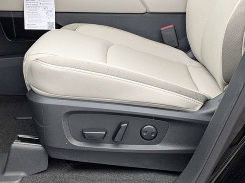 New 2025 Nissan Pathfinder SL image 22