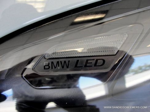 Used 2023 BMW 330i Sedan w/ M Sport Package RWD image 5
