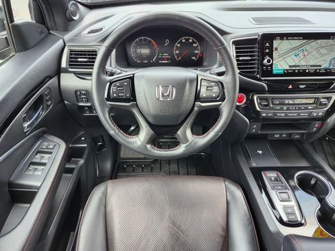 Used 2025 Honda Ridgeline Black Edition image 13