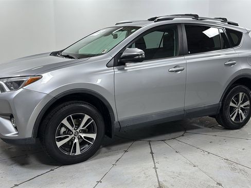 Certified 2018 Toyota RAV4 XLE image 1