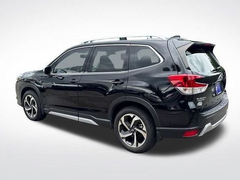 Used 2022 Subaru Forester Touring AWD/4WD image 3
