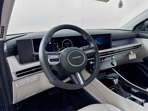 Certified 2025 Hyundai Tucson SEL image 11