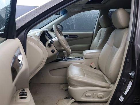 Used 2015 Nissan Pathfinder Platinum w/ Cargo Package image 11