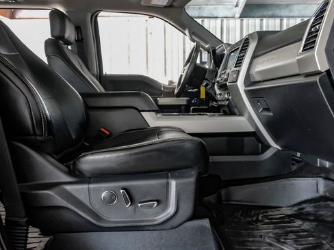 Used 2018 Ford F250 Lariat w/ Chrome Package AWD/4WD image 32