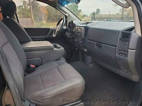 Used 2010 Nissan Titan SE RWD image 21
