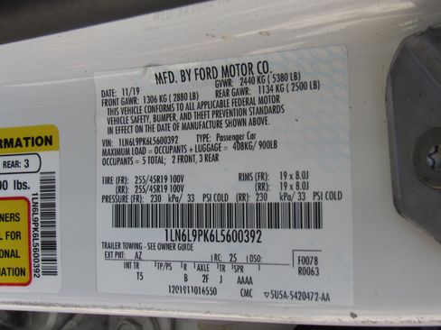 Used 2020 Lincoln Continental w/ Premium Package image 15