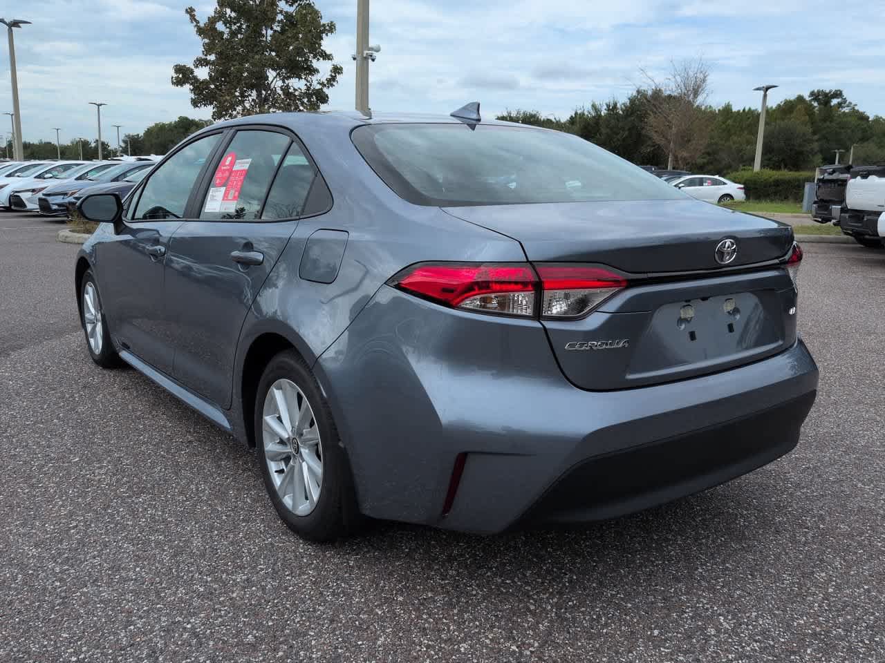 New 2027 Toyota Corolla LE w/ LE Premium Package FWD image 4