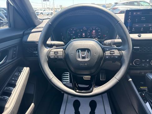 Used 2025 Honda Accord Sport image 17