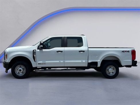 Used 2025 Ford F250 XL AWD/4WD image 8