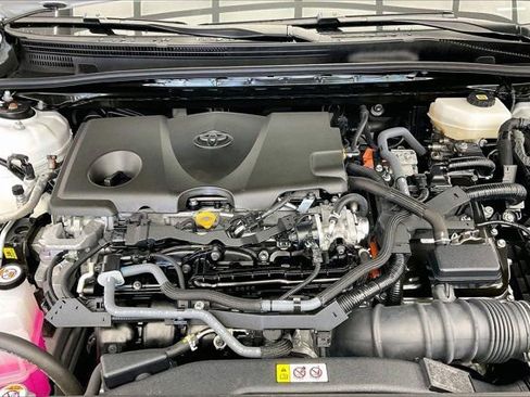 Used 2025 Toyota Camry LE image 9