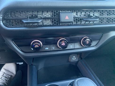 Used 2023 Honda HR-V LX image 14