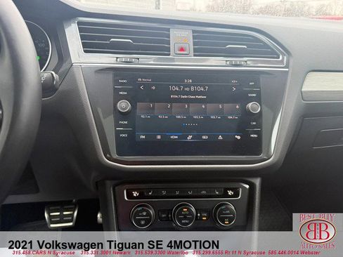 Used 2021 Volkswagen Tiguan SE R-Line image 16