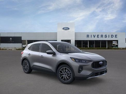 New 2025 Ford Escape SE w/ PHEV Premium Package image 7