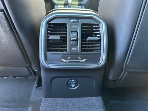 Used 2026 Porsche Macan Turbo image 38