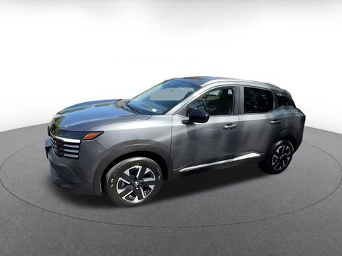 Used 2026 Nissan Kicks SV w/ Cold Weather Package AWD/4WD image 8