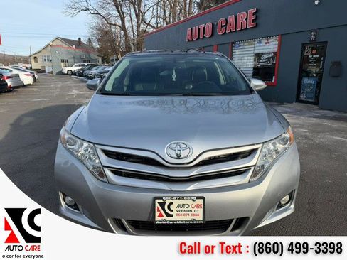 Used 2015 Toyota Venza XLE image 2