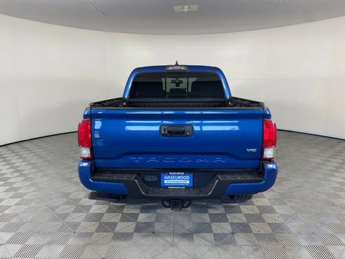 Used 2017 Toyota Tacoma TRD Sport w/ Tow Package (A/T) AWD/4WD image 14