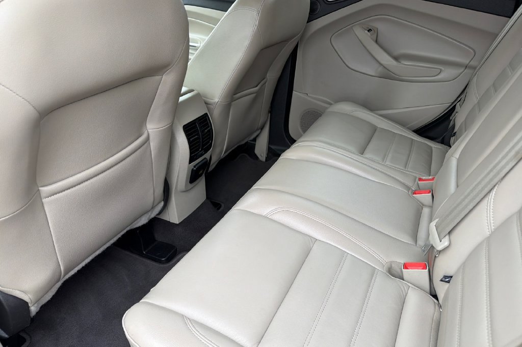 Used 2017 Ford Escape Titanium FWD image 10