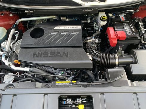 Used 2025 Nissan Rogue SV FWD image 29