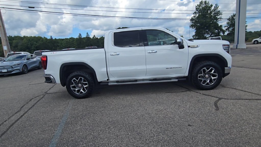 Used 2022 GMC Sierra 1500 SLT w/ SLT Premium Plus Package AWD/4WD image 21